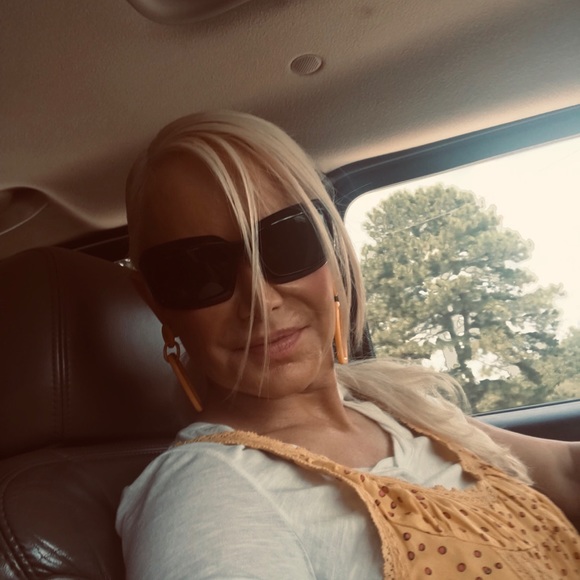 Bright and Cheery Adorable Top. Yellow and Pink. - Picture 2 of 8